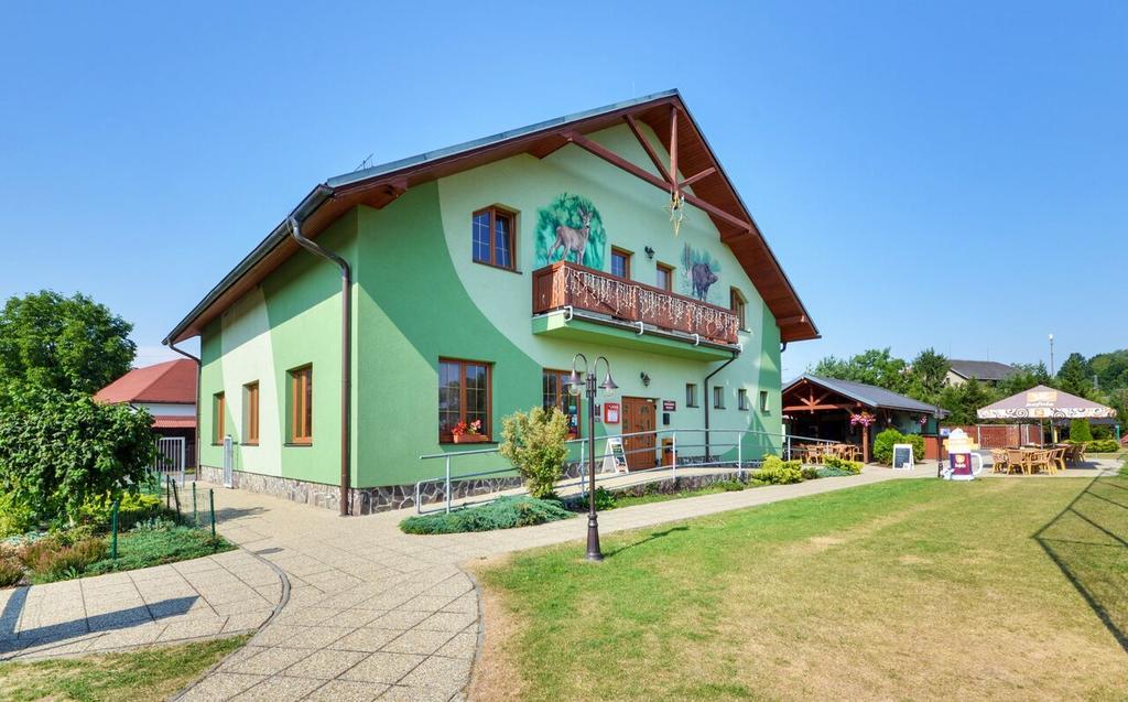 Restaurace A Penzion Kamenec Jilesovice Exterior photo